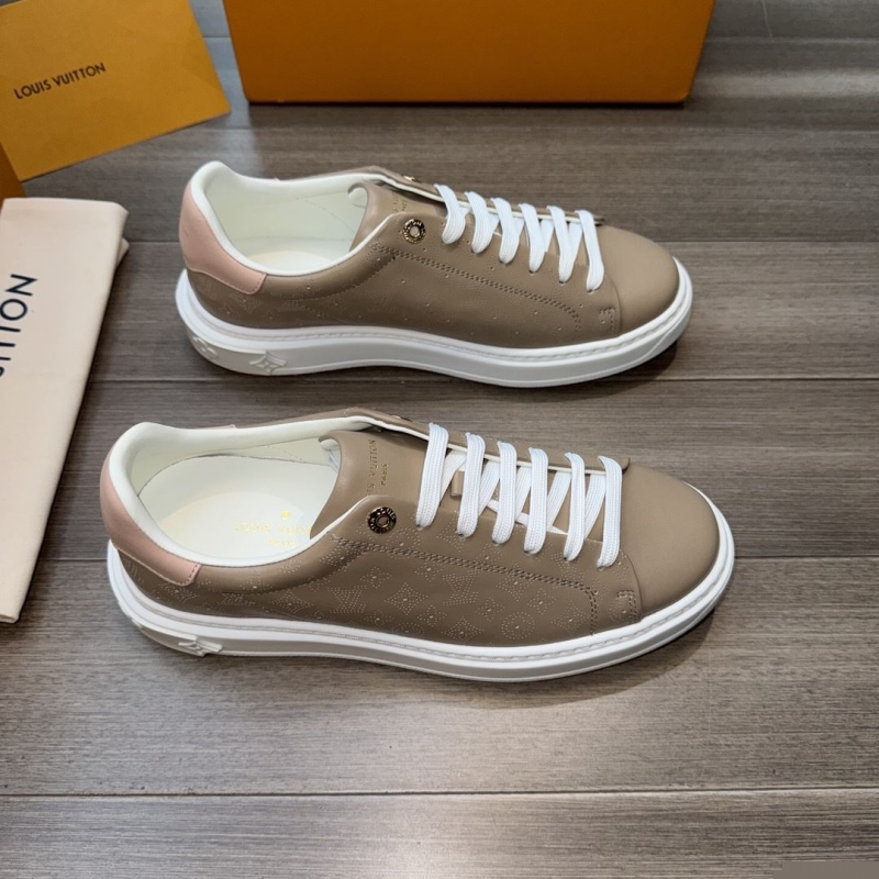 l**is V*t*n sneakers